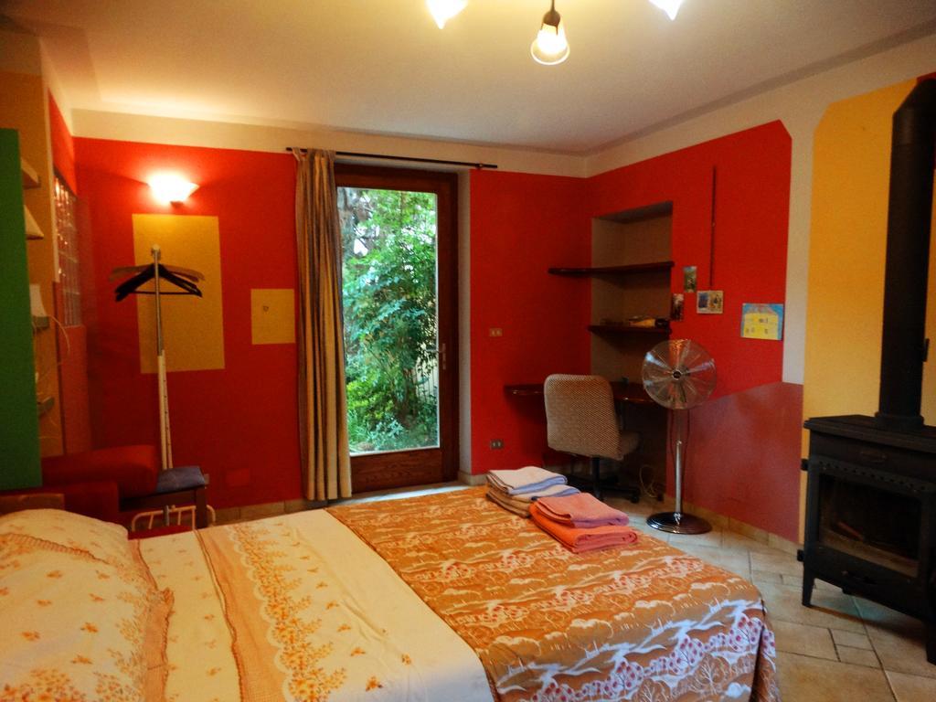 Agriturismo Casa De Colores Moretta Buitenkant foto